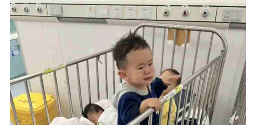 上海嬰幼兒被單獨隔離，家長崩潰